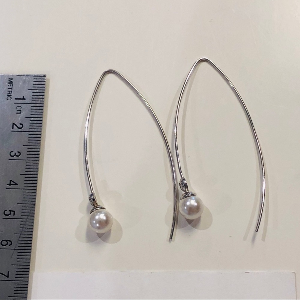 Henri bendel luxe Pearl drop earrings